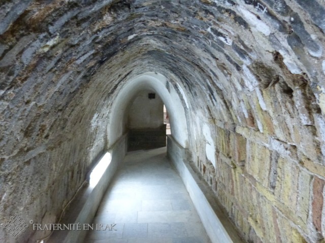Tunnel à l'entrée du mausolée.
