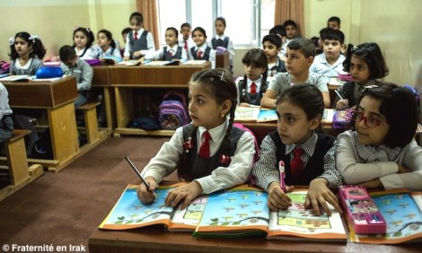 Les écoliers de Kirkouk font leur rentrée dans une école agrandie et rénovée